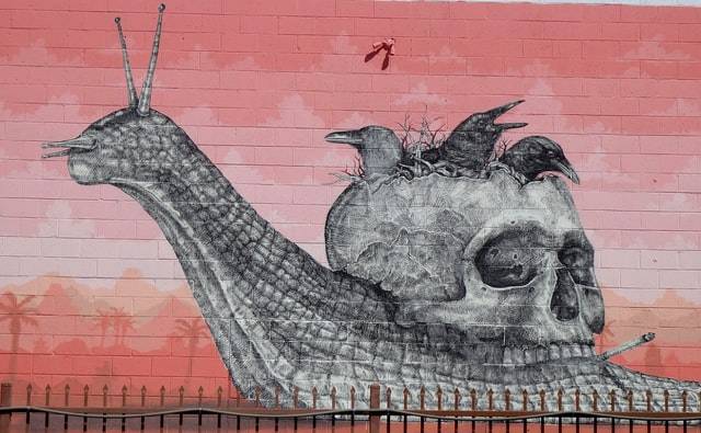 歷史上的今天！無殼蝸牛夜宿忠孝東路　32年房價再漲3.86倍