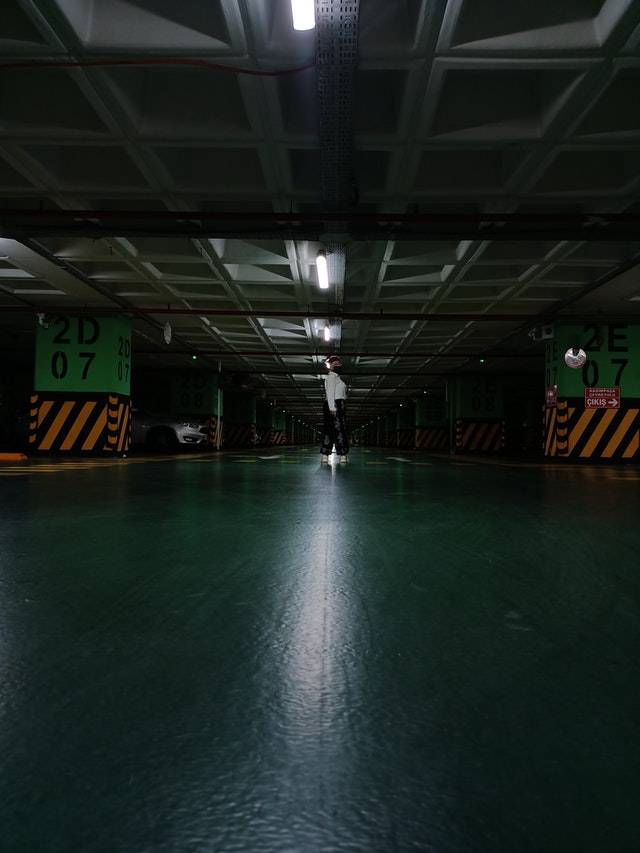 買屋只看公設比? 專家手把手教:從停車場看「虛灌坪數」