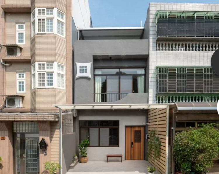 Q585：請問首購一次買同一棟上下樓層兩間三房，兩間可以同一筆一起貸嗎？