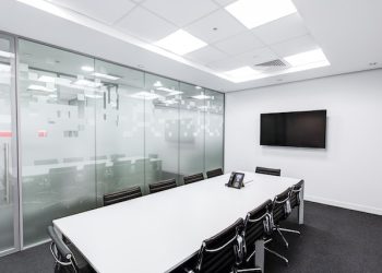 Q1809：如果用房子增貸出來的錢，可以借給自己的公司，然後用公司名義買房當辦公室或出租嗎？