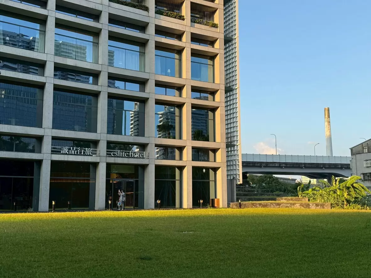 信義區松菸生活圈稀有釋出🌟一樓金店面自營、收租首選