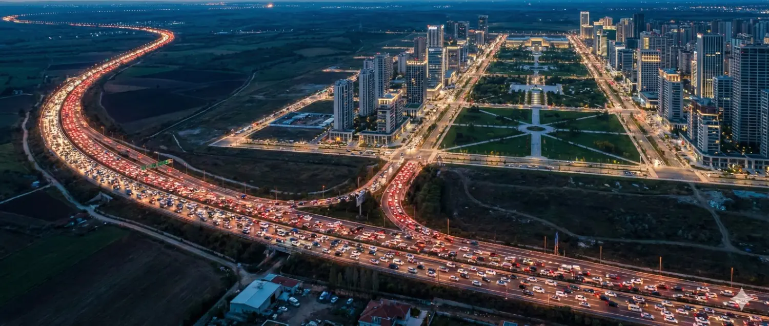 受夠了台北的鳥籠屋？人口暴增 1.4 萬人的秘密：林口人用「塞車」換到了什麼樣的頂級生活